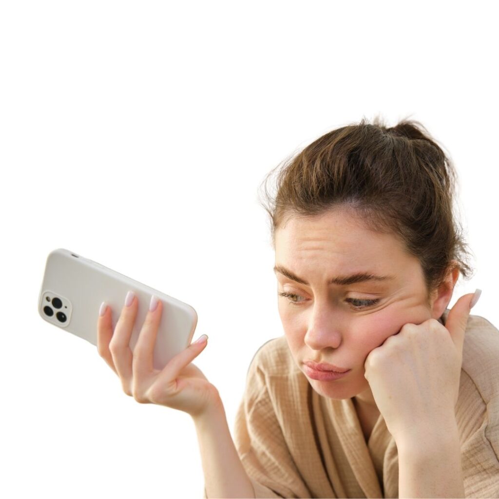 chica no sabe que publicar en redes